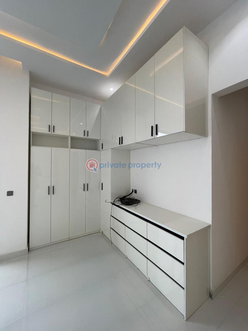 5 bedroom Detached Duplex For Sale Ikota Lekki Lagos - 3