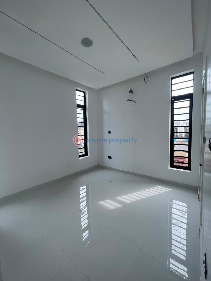 5 bedroom Detached Duplex For Sale Chevron Drive Lekki Lagos - 3