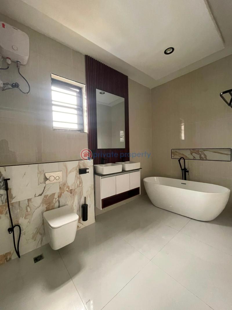 5 bedroom Detached Duplex For Sale Chevron Drive Lekki Lagos - 3