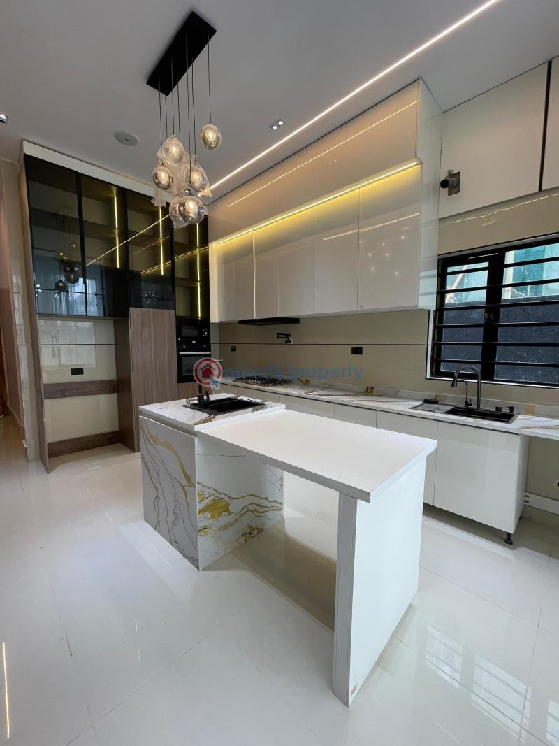 5 bedroom Detached Duplex For Sale Victoria Garden City Lekki Lagos - 4