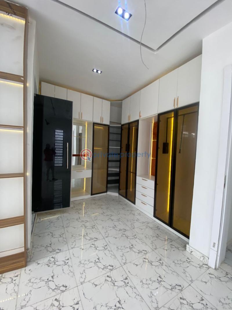 Tastefully finished 5bedroom detached house with bq and swimmingpool for sale in chevron lekki lagos - 3 5 bedroom Detached Duplex For Sale Chevron Drive Lekki Lagos - 3