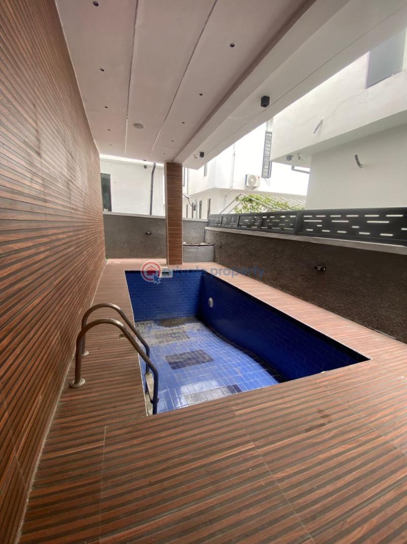 Tastefully finished 5bedroom detached house with bq and swimmingpool for sale in chevron lekki lagos - 1 5 bedroom Detached Duplex For Sale Chevron Drive Lekki Lagos - 1