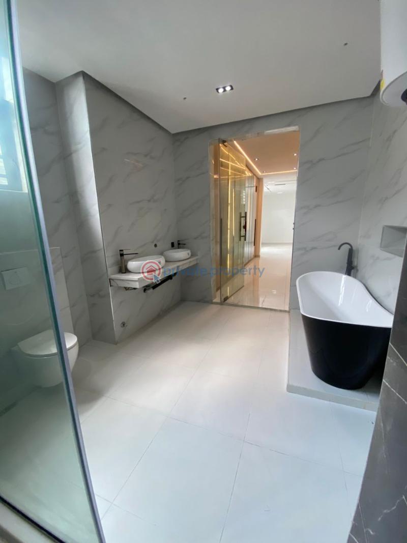 Tastefully finished 5bedroom detached house with bq swimmingpool cinema and rooftop for sale - 7 5 bedroom Detached Duplex For Sale Chevron Drive Lekki Lagos - 7