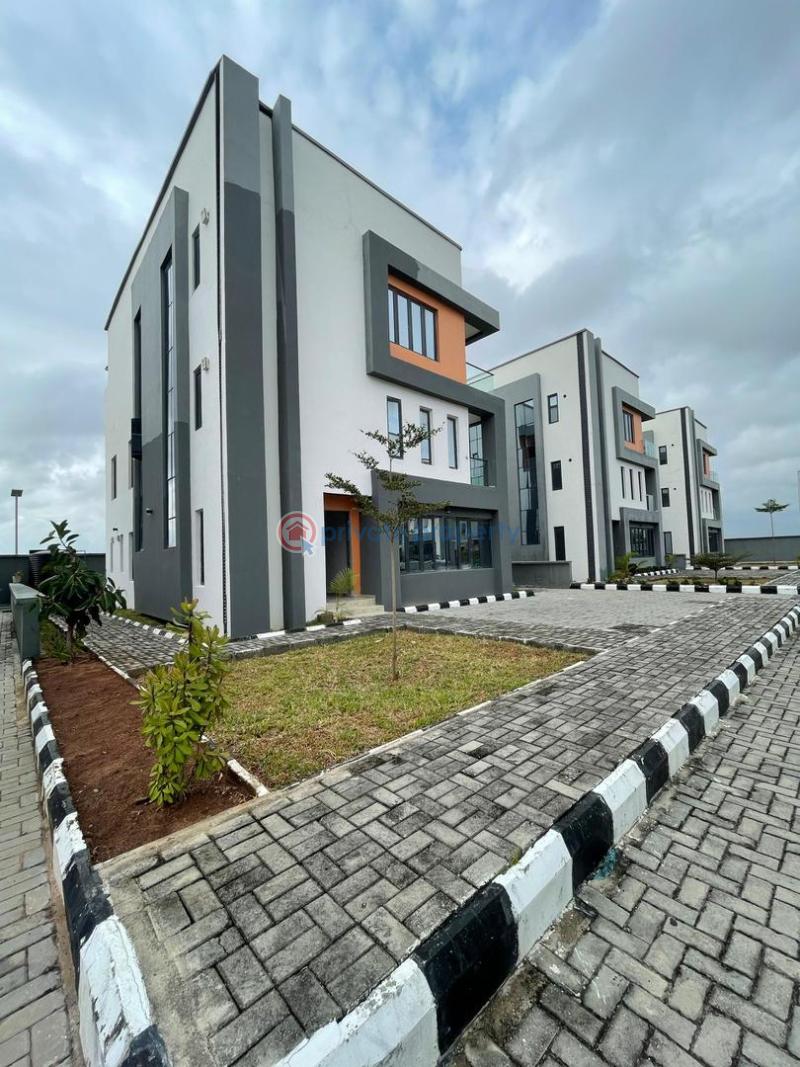 5 bedroom Detached Duplex For Sale Osapa Lekki Lagos - 1