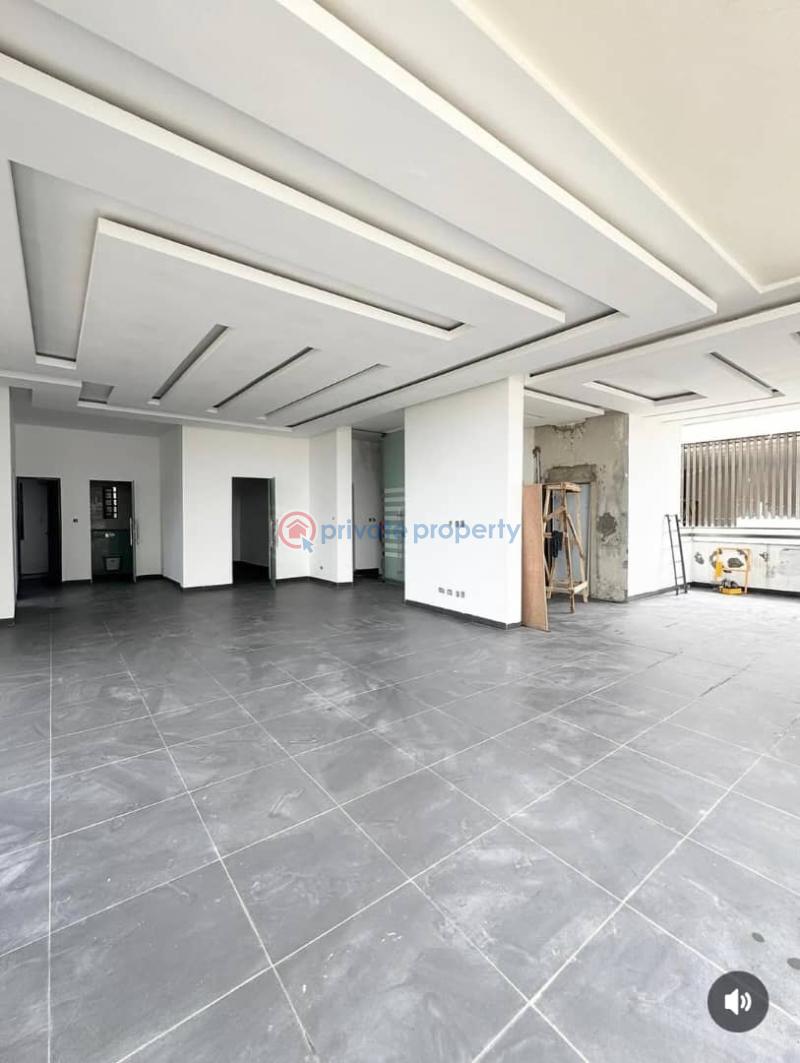 Tastefully finished 5bedrooms fully-detached duplex house with bq swimmingpool for sale in ikoyi lagos - 8 5 bedroom Detached Duplex For Sale Ikoyi Lagos - 8