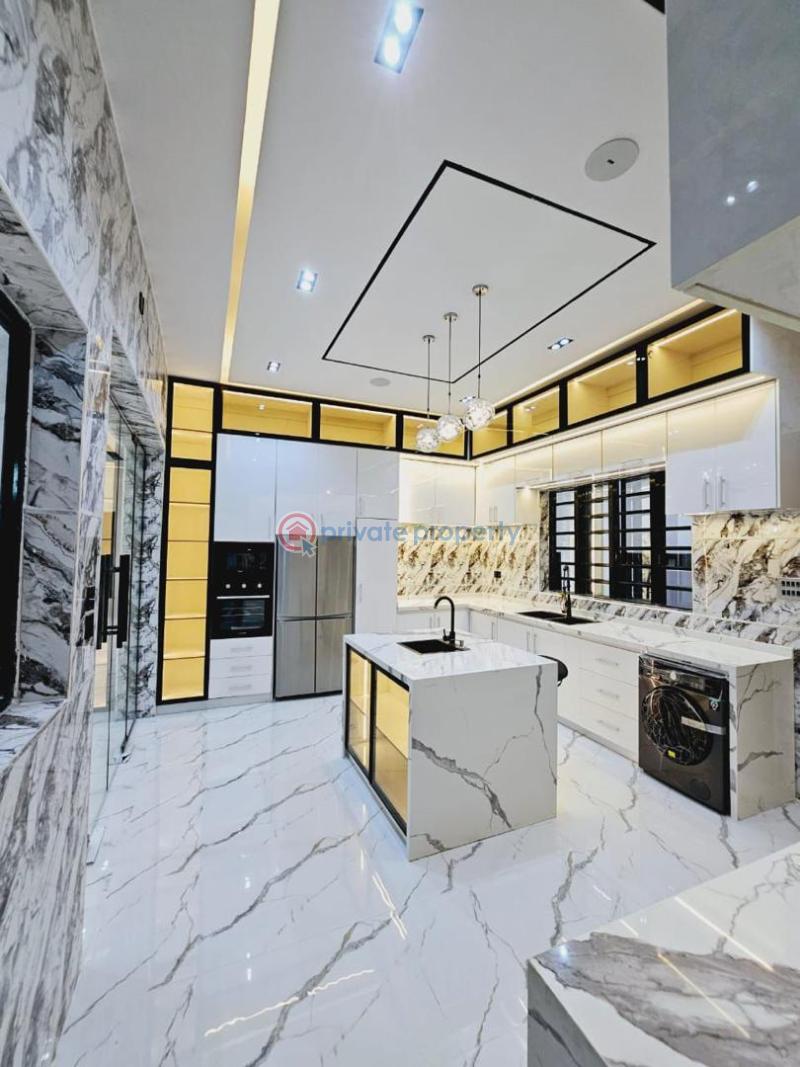 5 bedroom Detached Duplex For Sale Chevron Drive Lekki Lagos - 3