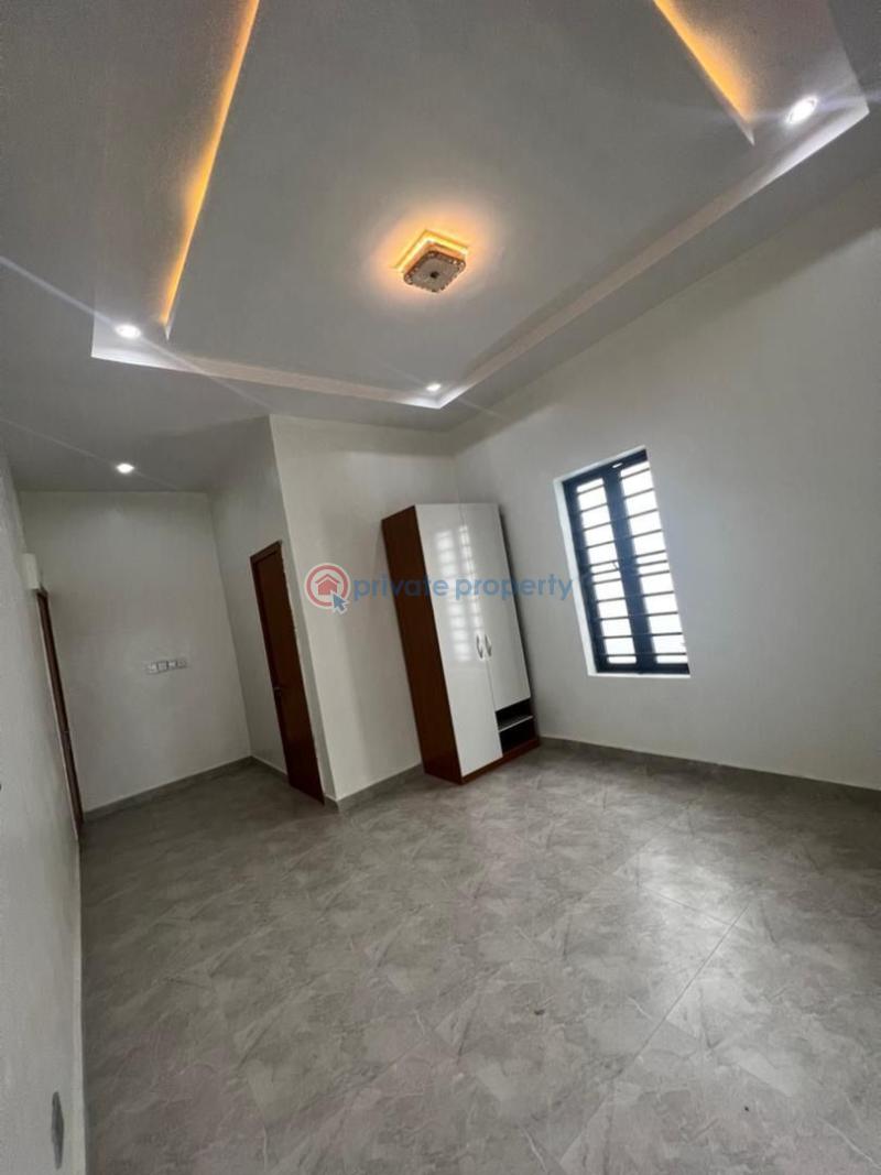 5 bedroom Duplex For Sale Thomas Estate Ajah Lagos - 8