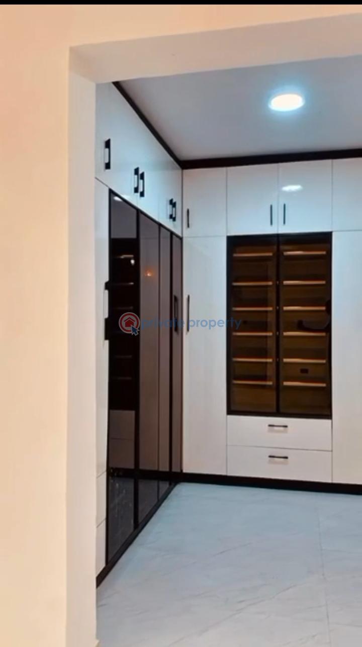 6 bedroom Detached Duplex For Sale Royal Garden Estate Lekki Lagos - 12