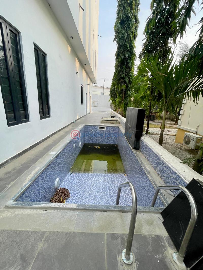 6 bedroom Detached Duplex For Sale Orchid Road Lekki Lagos - 3