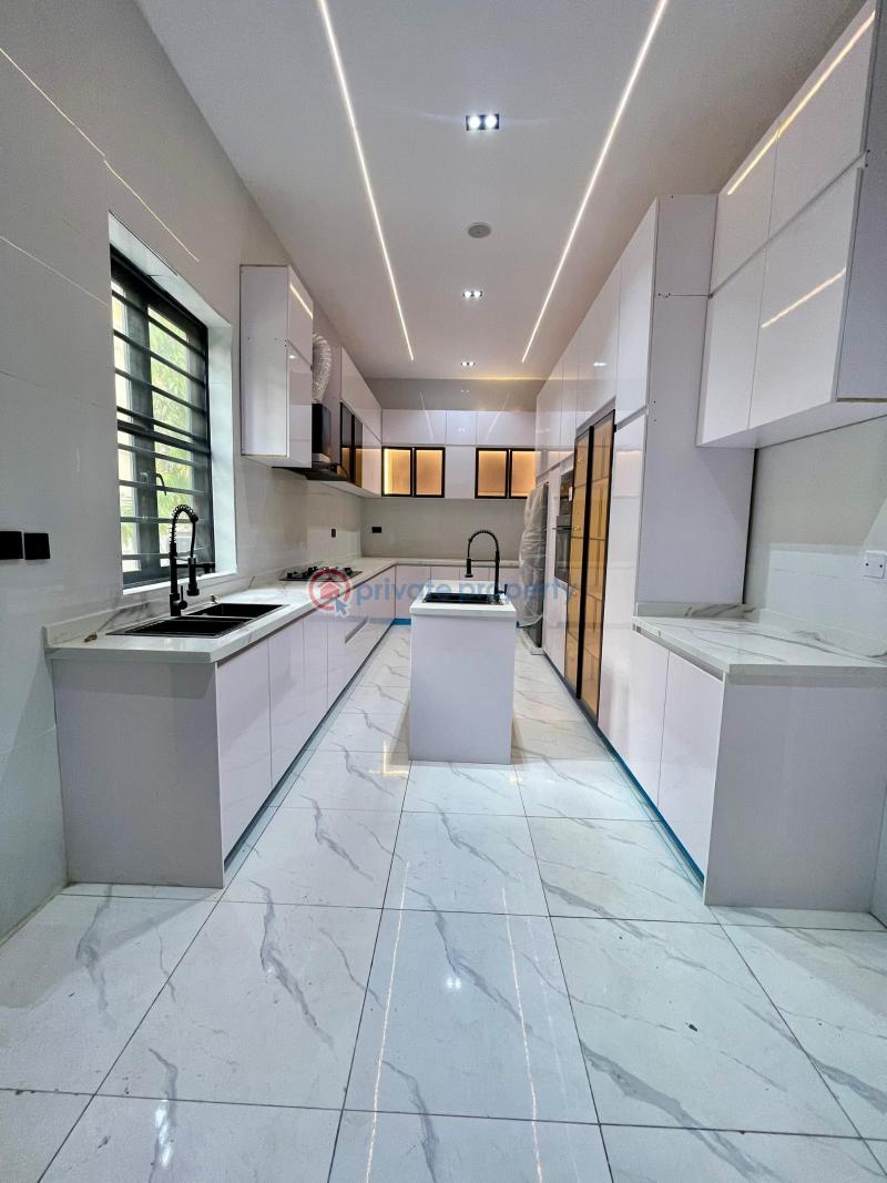 6 bedroom Detached Duplex For Sale Orchid Road Lekki Lagos - 1