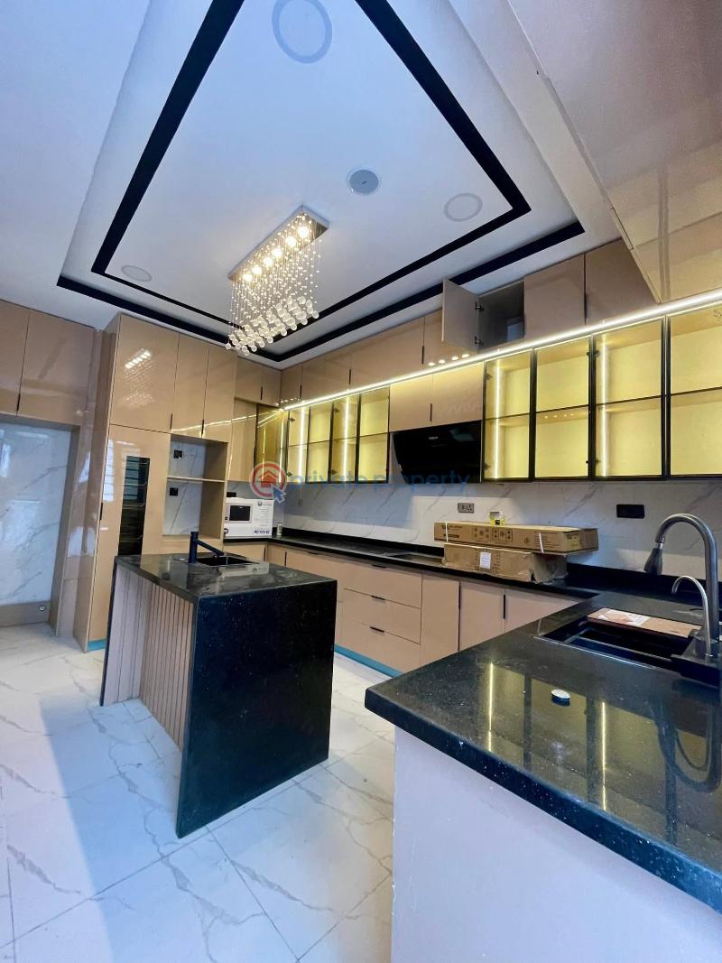 6 bedroom Detached Duplex For Sale Chevron Drive Lekki Lagos - 6