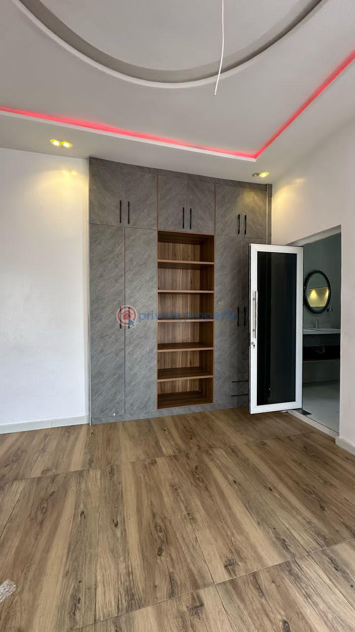 Tastefully finished and spacious masters bedroom for rent - 18 1 bedroom Self Contain For Rent Osapa Lekki Lagos - 18