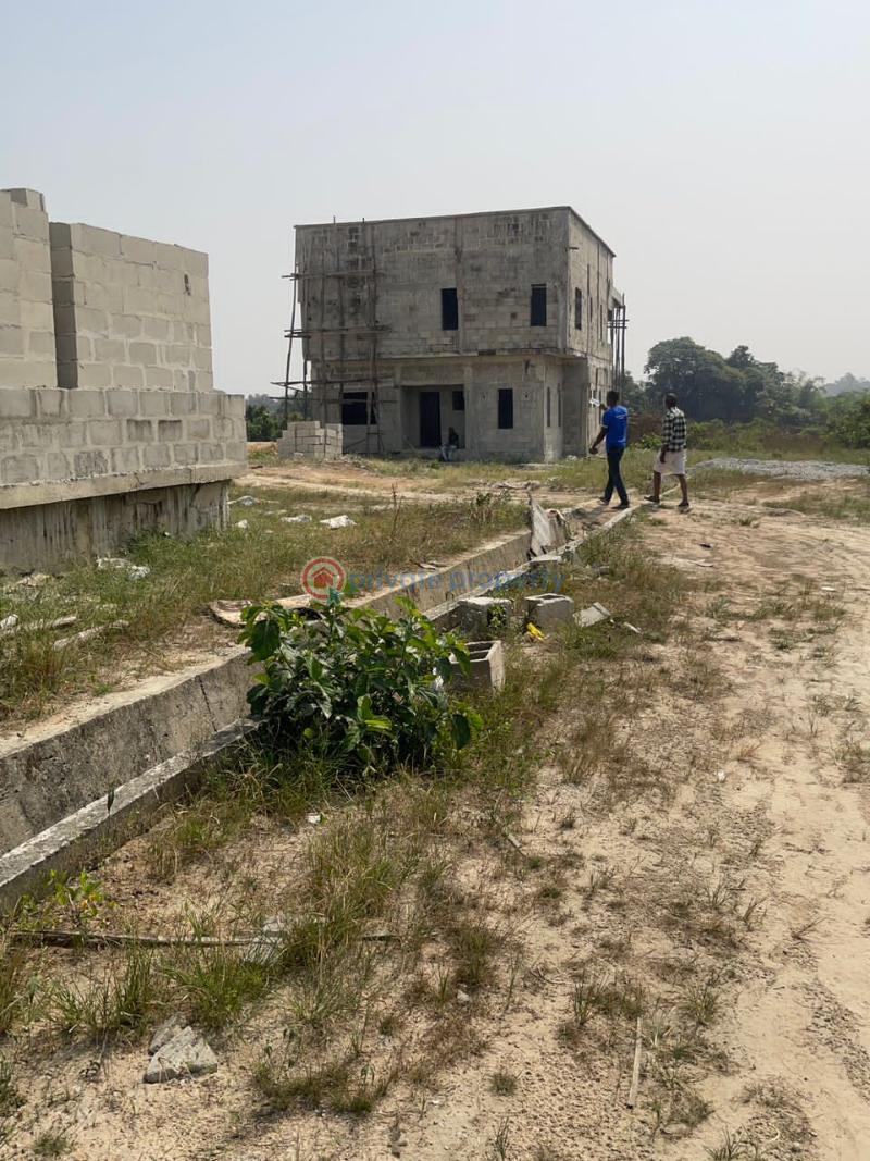 For sale 3 bedroom Terraced Duplex Osubi, Warri Warri Delta (PID