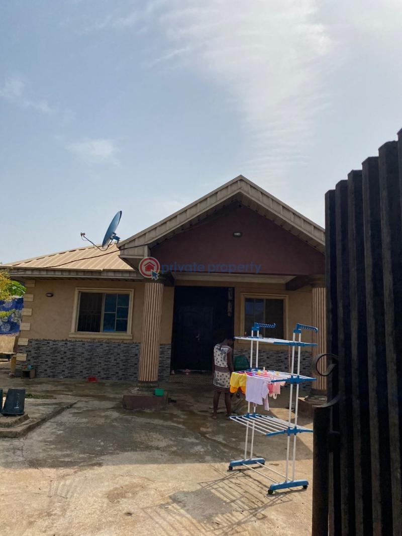 3 bedroom Bungalow For Sale Isale Abetu Off Abiola Way. Abeokuta Ogun - 13