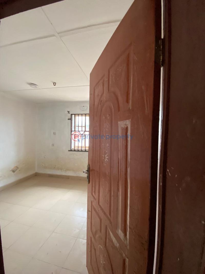 3 bedroom Bungalow For Sale Isale Abetu Off Abiola Way. Abeokuta Ogun - 7