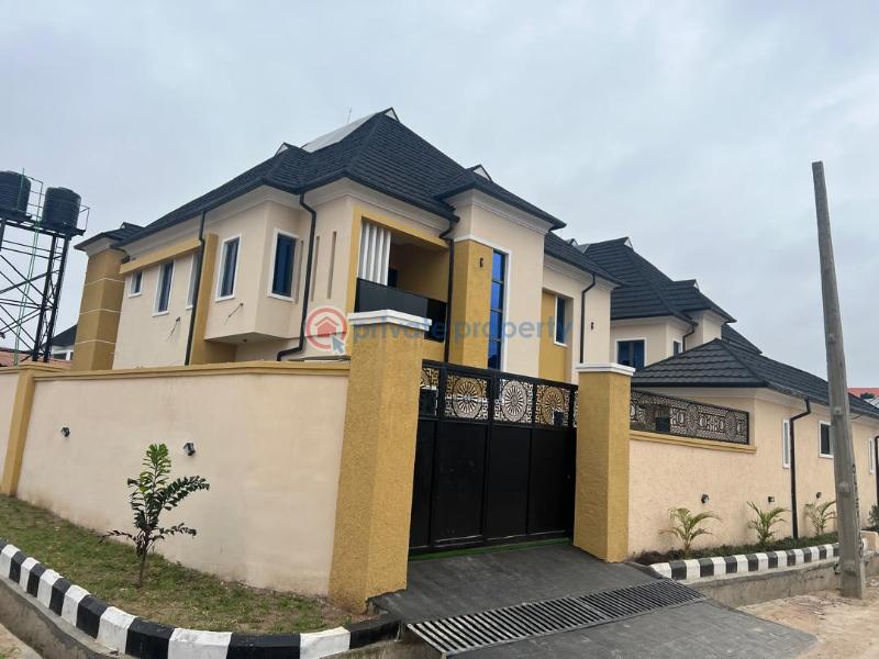 5 bedroom Duplex For Sale Oluyole Estate Ibadan Oyo - 0