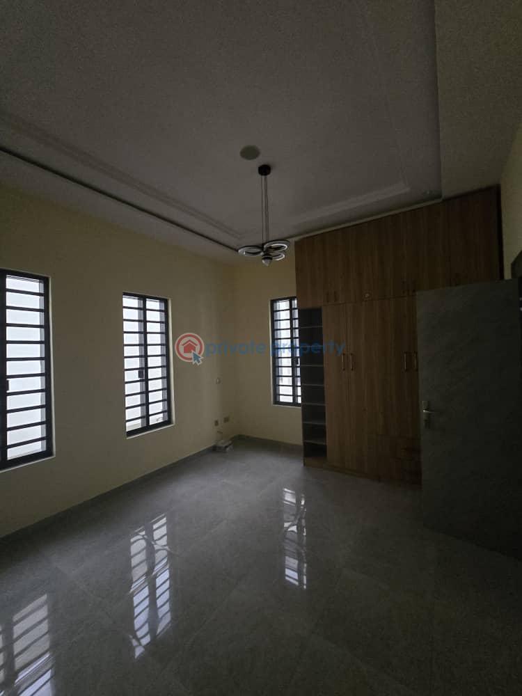 5 bedroom Detached Duplex For Rent Omole Phase 2 Ojodu Lagos - 3