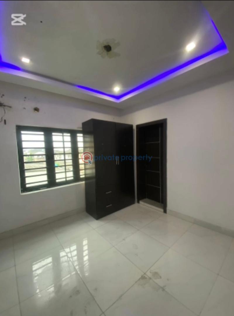 3 bedroom Block Of Flats For Rent Ilupeju Estate Ilupeju Lagos - 2