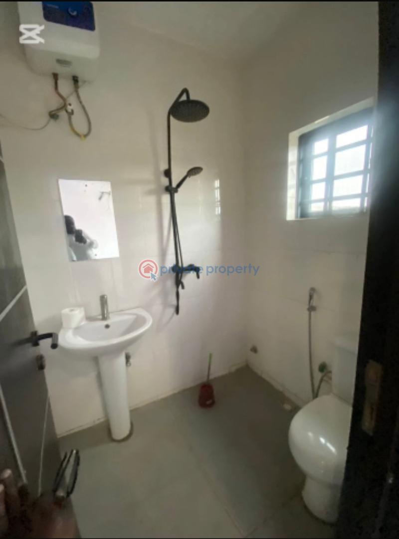 3 bedroom Block Of Flats For Rent Ilupeju Estate Ilupeju Lagos - 5