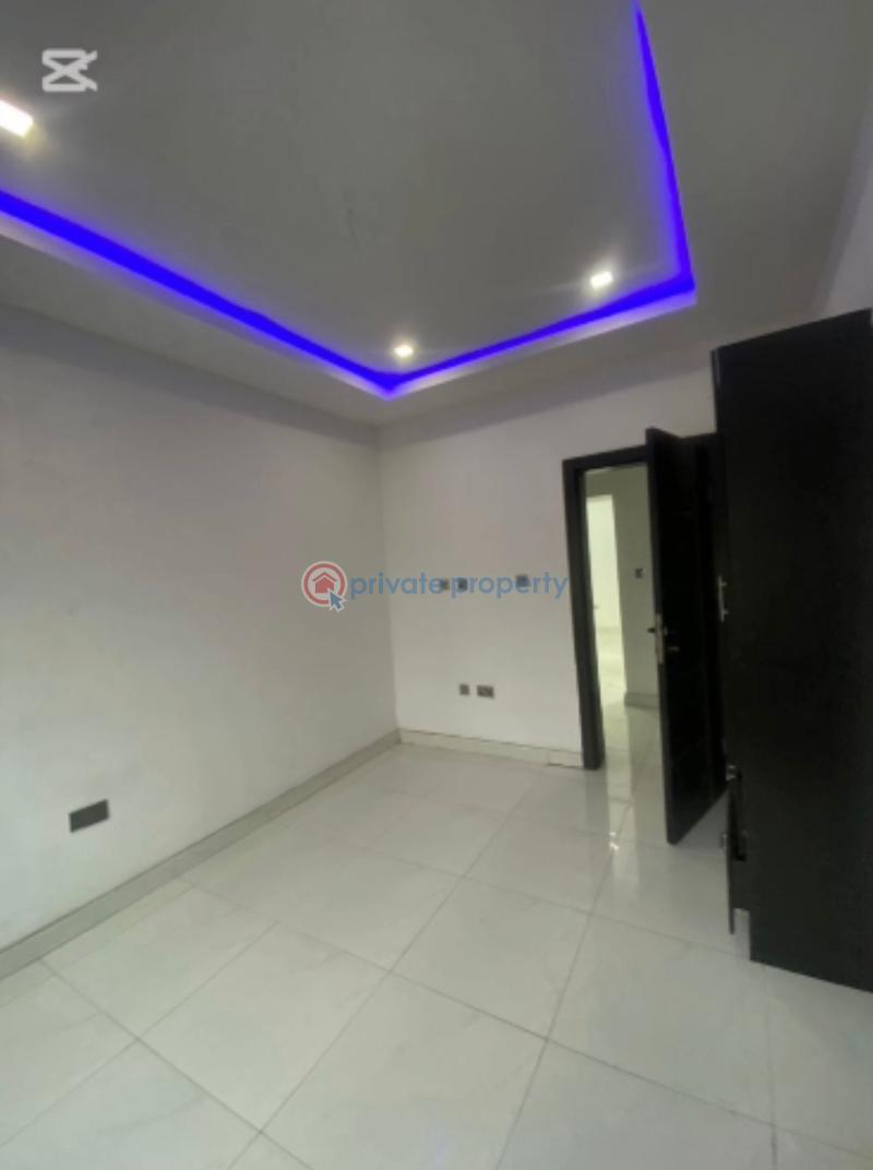 3 bedroom Block Of Flats For Rent Ilupeju Estate Ilupeju Lagos - 1