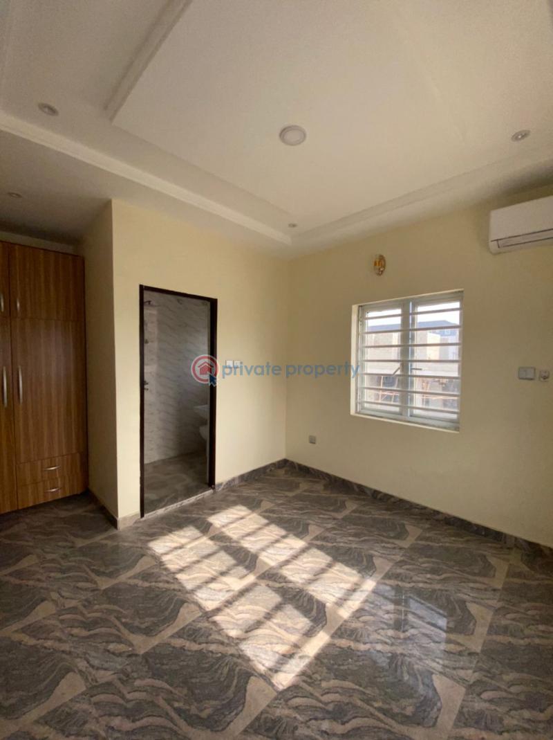 For rent 4 bedroom Flat & Apartment By Richmond Gate Estate