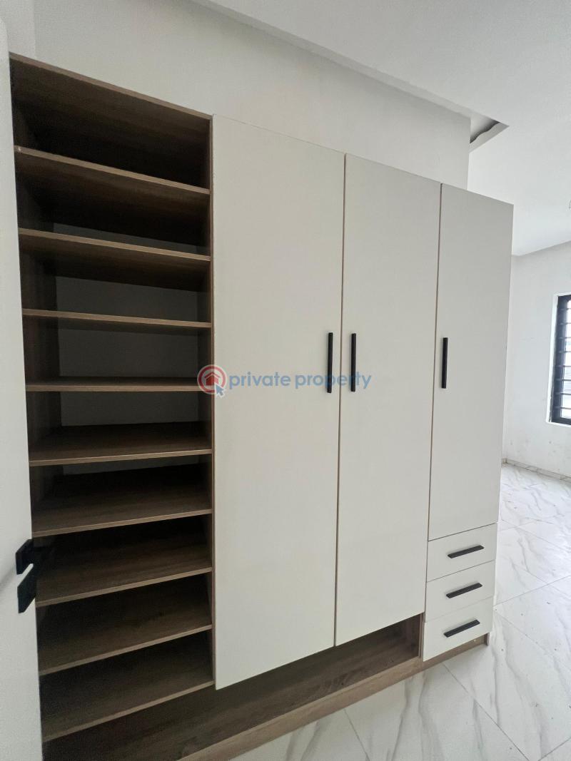 Tastefully finished fully serviced 3 bed apartment with communal pool, gym & bq - 1 3 bedroom Block Of Flats For Sale Addo Road, Ado Ajah Lagos - 1