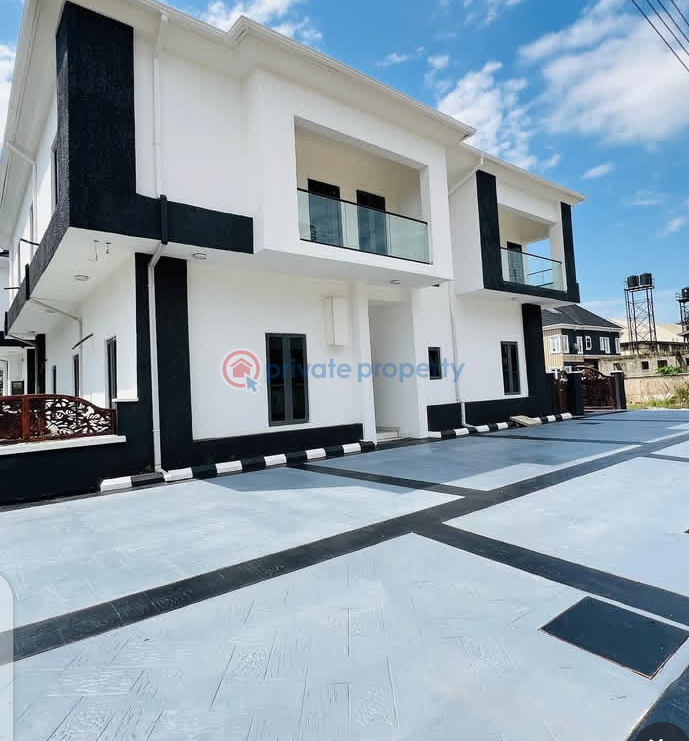 5 bedroom Detached Duplex For Sale Yaba Lagos