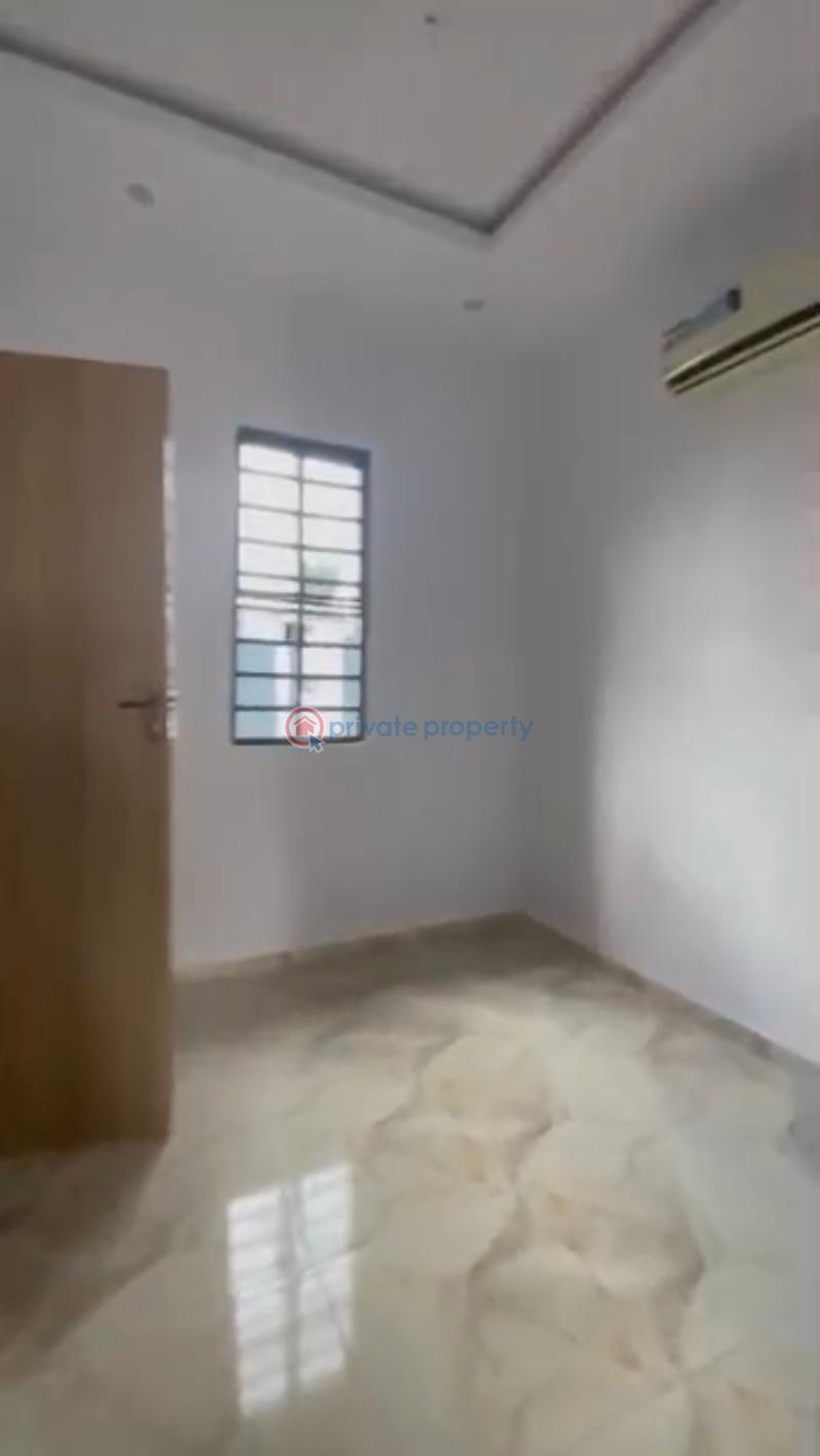 1 bedroom Mini Flat For Rent Off Bode Thomas Surulere Lagos - 3