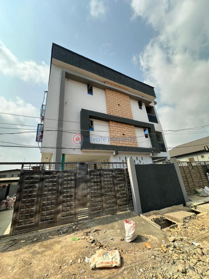 For rent 1 bedroom Mini Flat Pedro Road, Palmgrove, Lagos Palmgroove