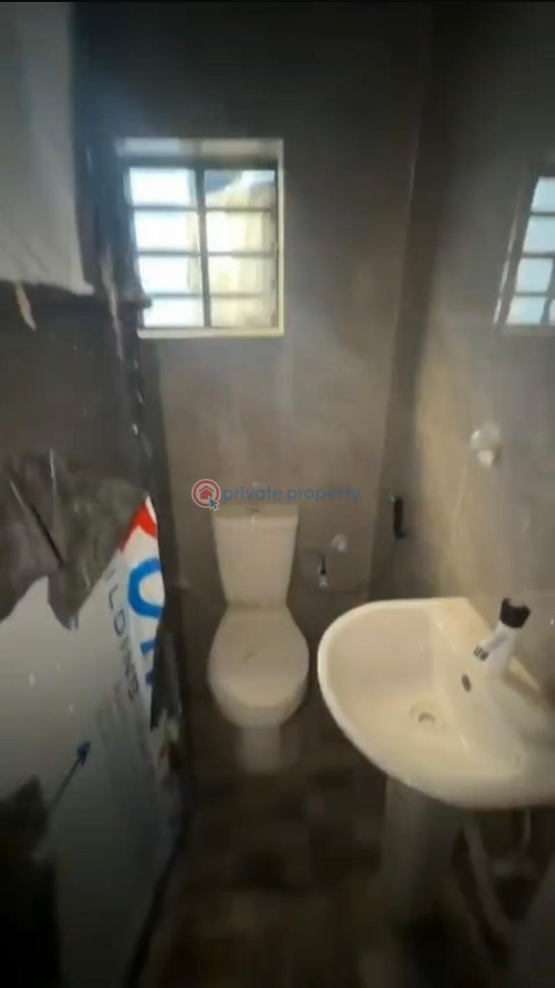 1 bedroom Mini Flat For Rent Fadeyi Jibowu Yaba Lagos - 6