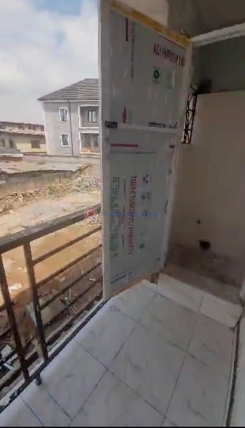 1 bedroom Mini Flat For Sale Off Pedro Gbagada Phase 1 Lagos - 2