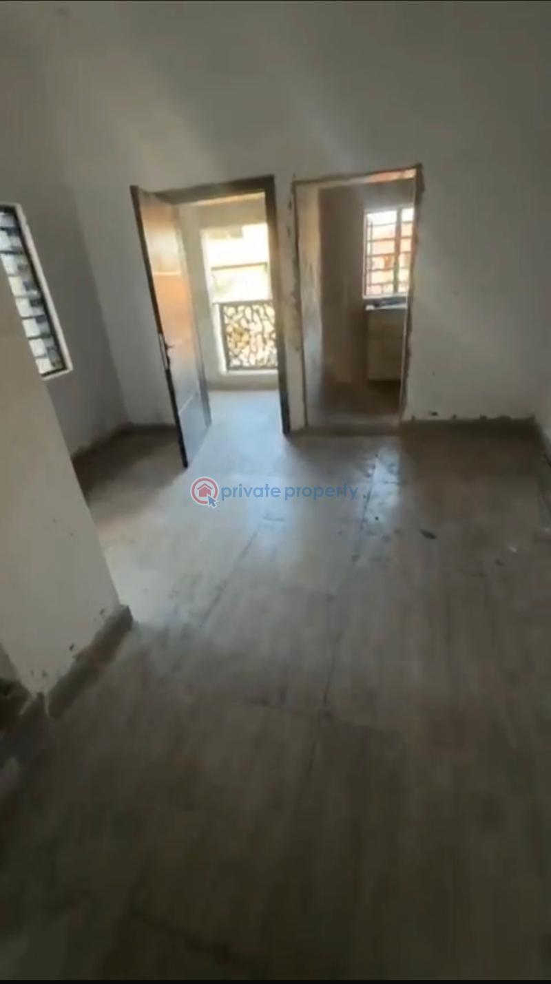1 bedroom Mini Flat For Rent Fadeyi Jibowu Yaba Lagos - 5