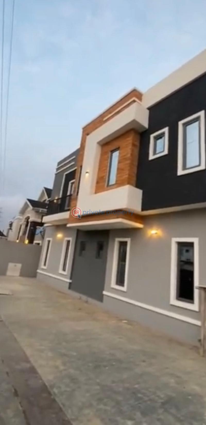 3 bedroom Flat & Apartment For Rent Sholuyi Soluyi Gbagada Lagos