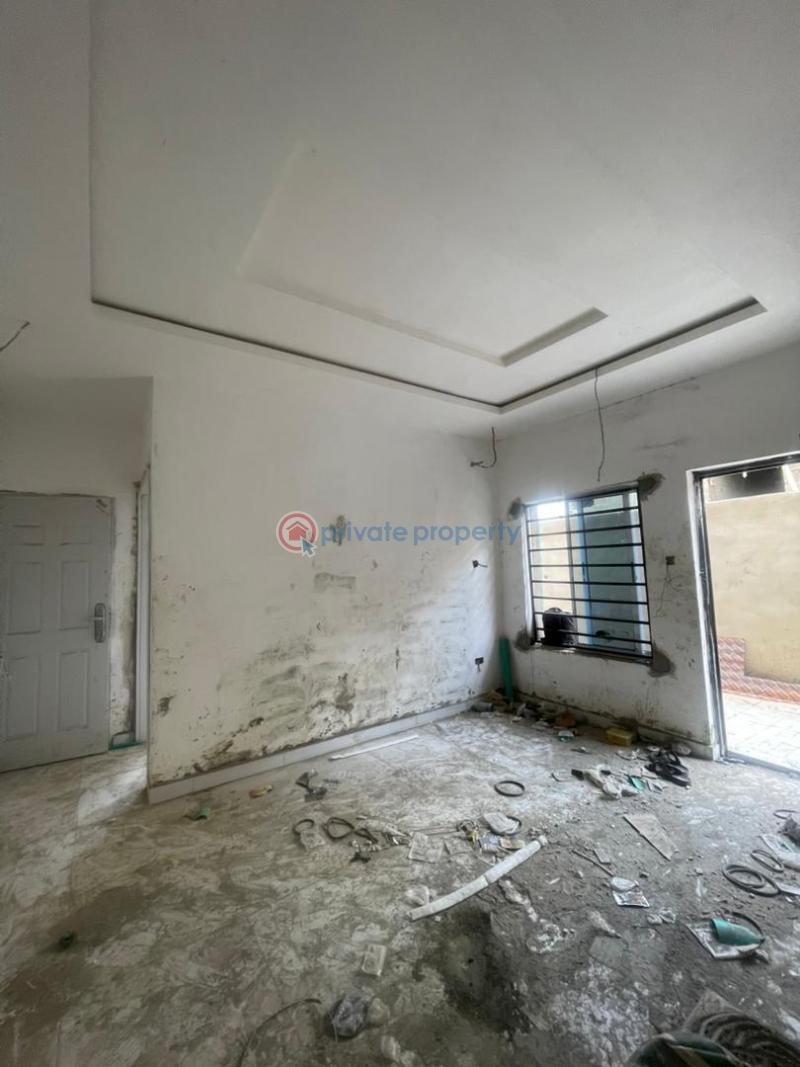 1 bedroom Mini Flat For Rent Iwaya Onike Yaba Lagos