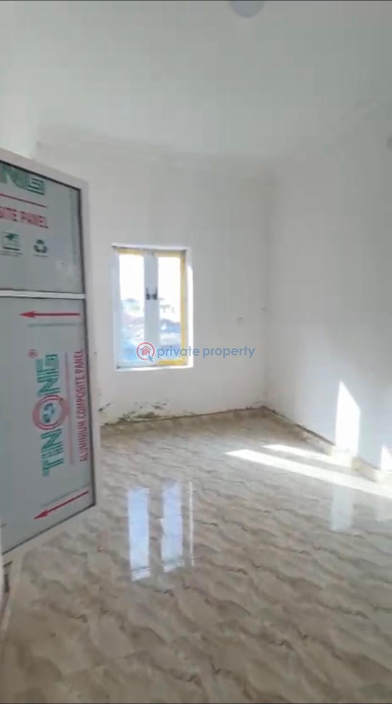 1 bedroom Mini Flat For Rent Ladilak Off Pedro Road Shomolu Lagos - 0