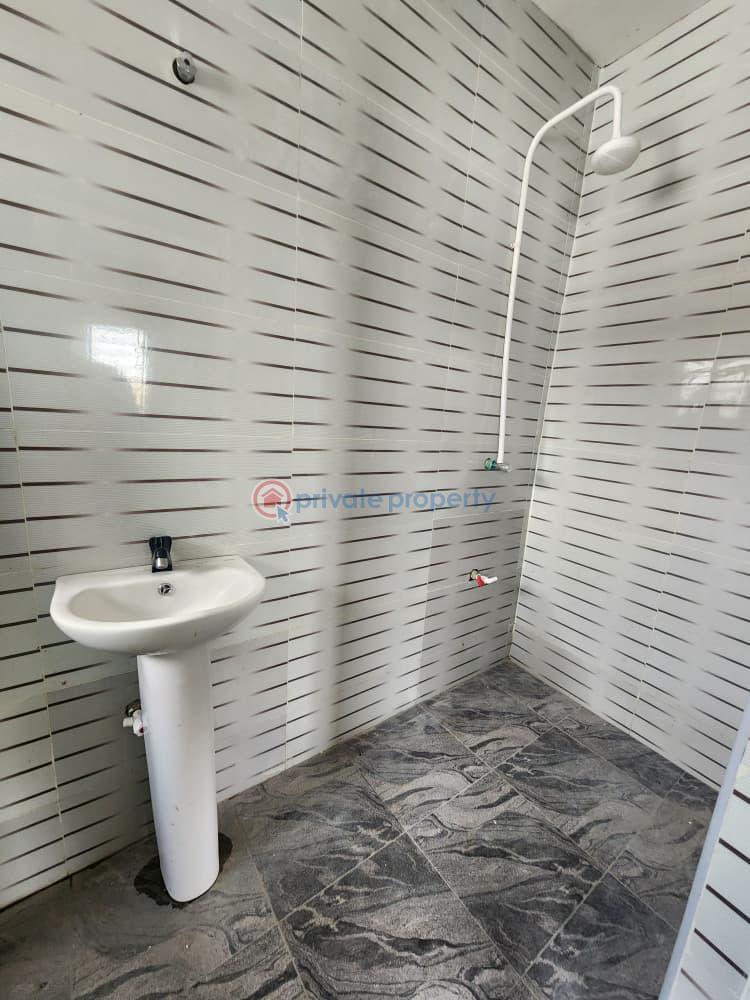 1 bedroom Mini Flat For Rent Off Anjorin Surulere Lagos - 3