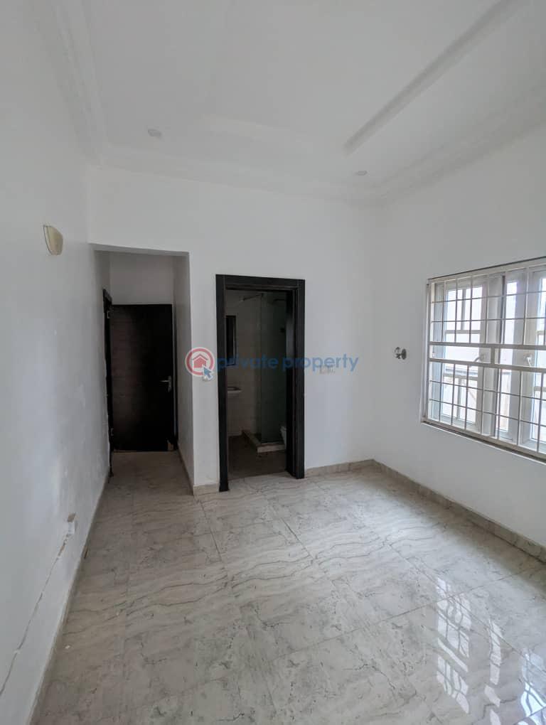 2 bedroom Block Of Flats For Rent Jahi Gilmore Jahi Abuja Phase 2  - 3