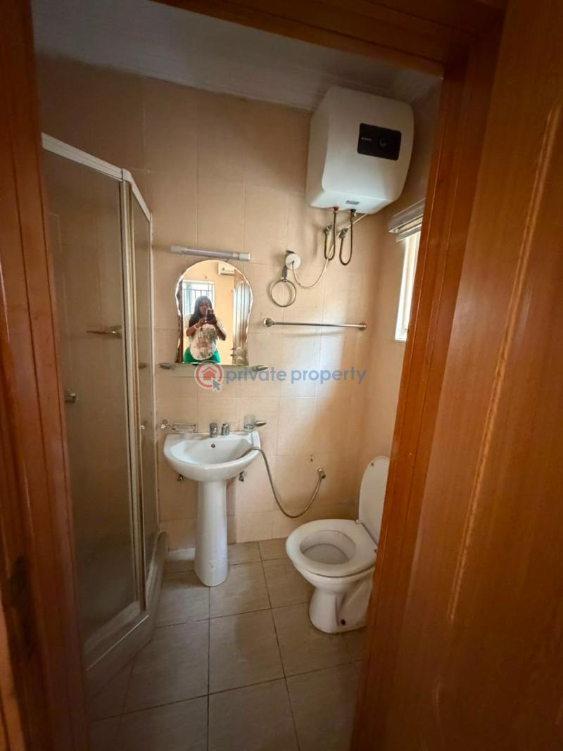 3 bedroom Block Of Flats For Rent Jabi Upstairs Jabi Abuja Phase 2  - 13