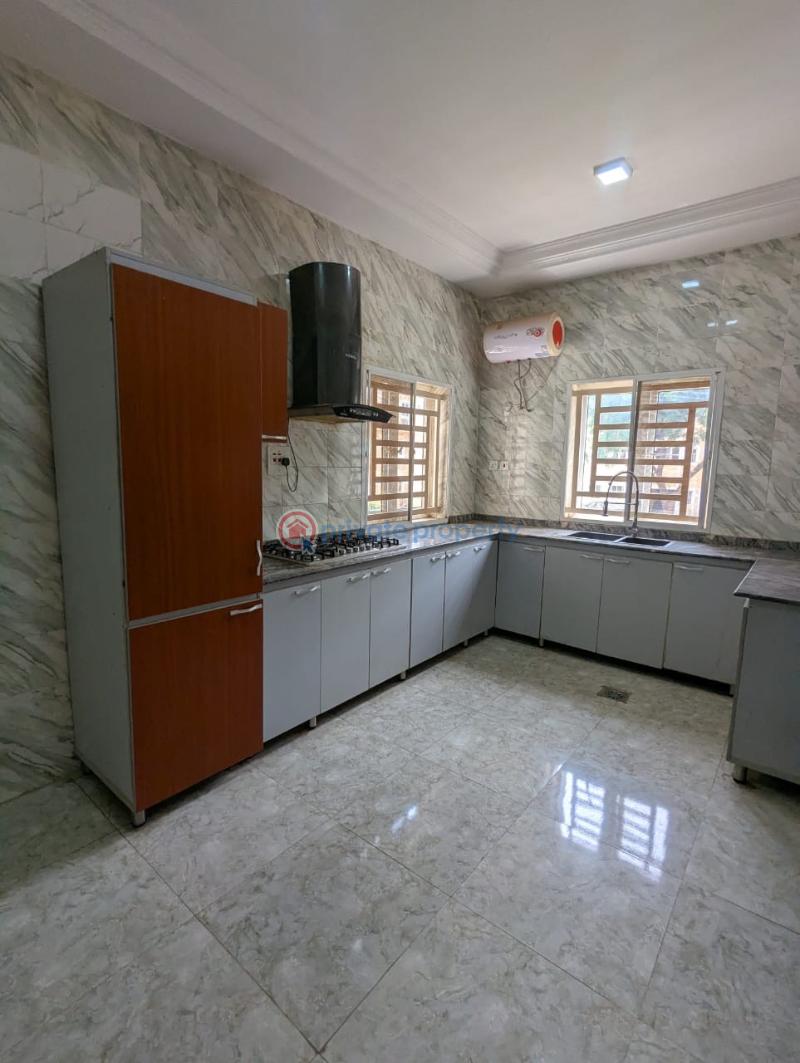 3 bedroom Block Of Flats For Rent Polaris Bank Area Life Camp Abuja Phase 3  - 5