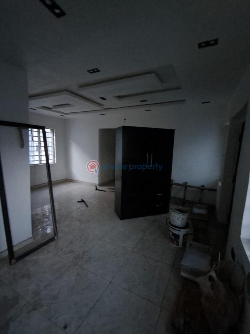 2 bedroom Flat & Apartment For Rent Alagomeji Yaba Lagos - 13