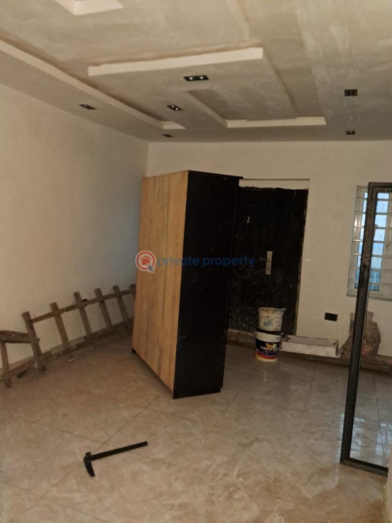2 bedroom Flat & Apartment For Rent Alagomeji Yaba Lagos - 7