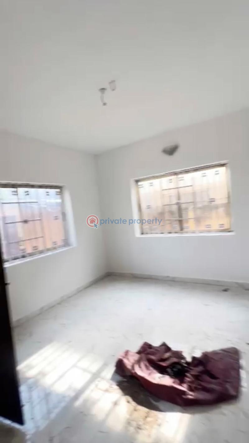 3 bedroom Flat & Apartment For Rent Onike Yaba Lagos - 1