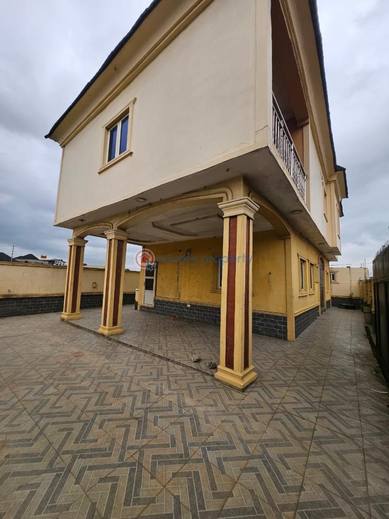 5 bedroom Detached Duplex For Sale Behind Unilag Estate Magodo GRA Phase 1 Ojodu Lagos - 8