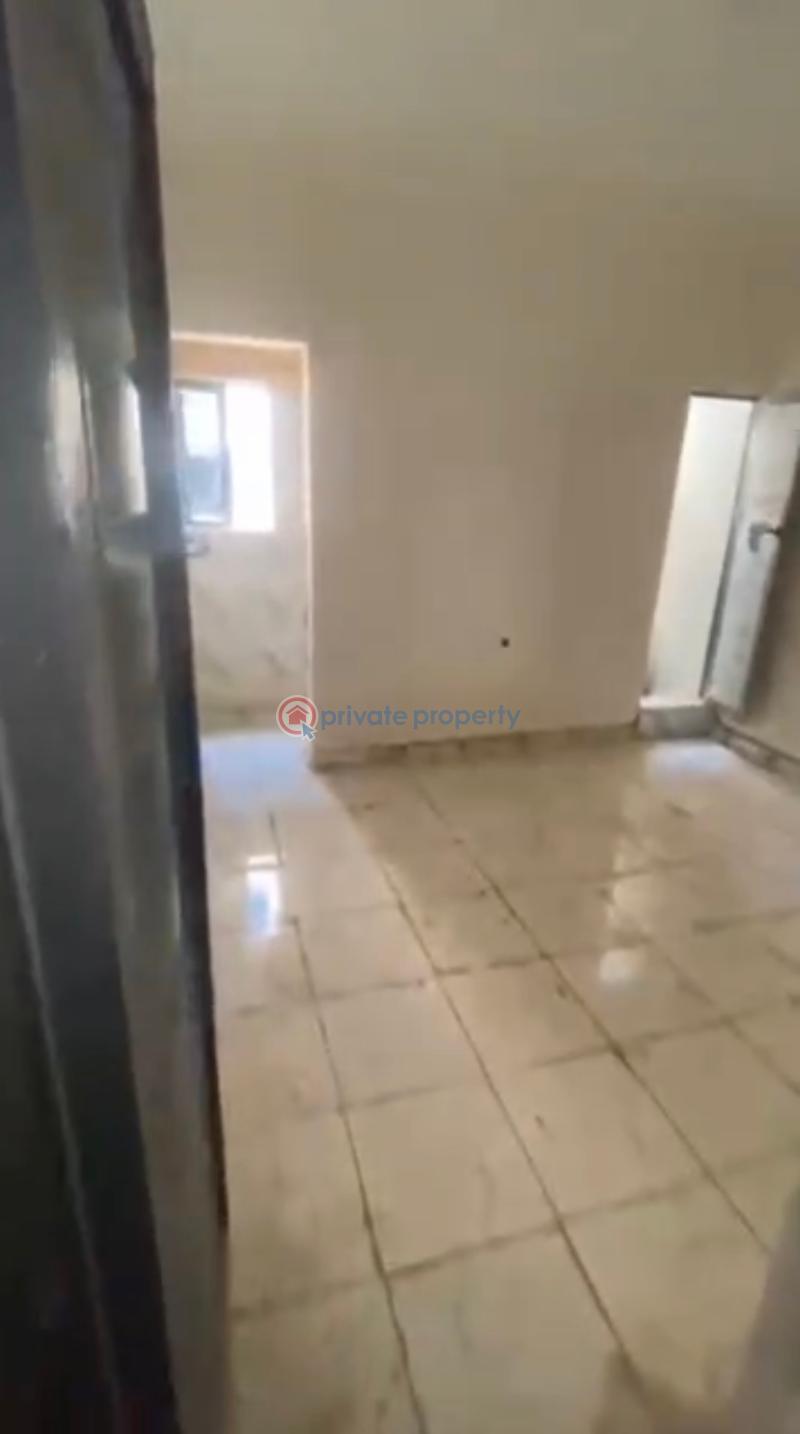 1 bedroom Mini Flat For Rent Shomolu Lagos - 3