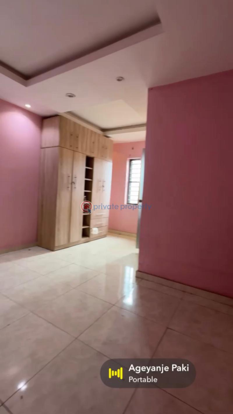 3 bedroom Flat & Apartment For Rent Off Brown Road Aguda  Surulere Lagos - 5