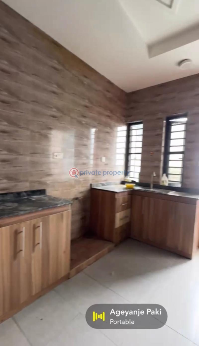 3 bedroom Flat & Apartment For Rent Off Brown Road Aguda  Surulere Lagos - 3