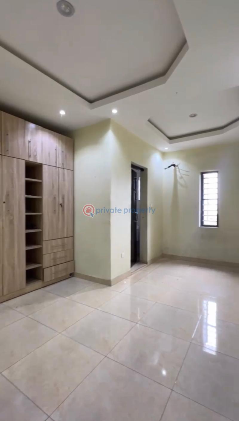 3 bedroom Flat & Apartment For Rent Off Brown Road Aguda  Surulere Lagos - 6