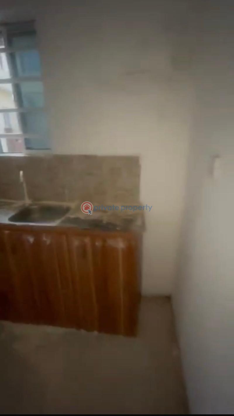 Self Contain For Rent Off Pedro Shomolu Lagos - 3