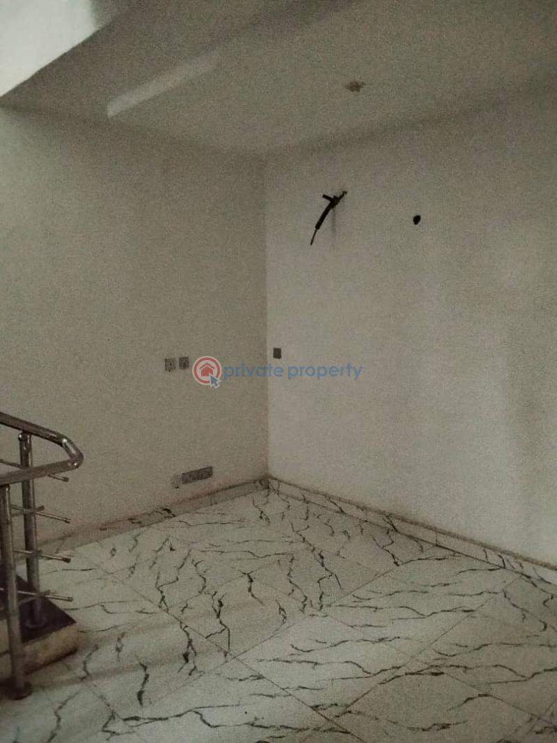 4 bedroom Terrace For Sale Guzape Abuja Phase 1  - 15