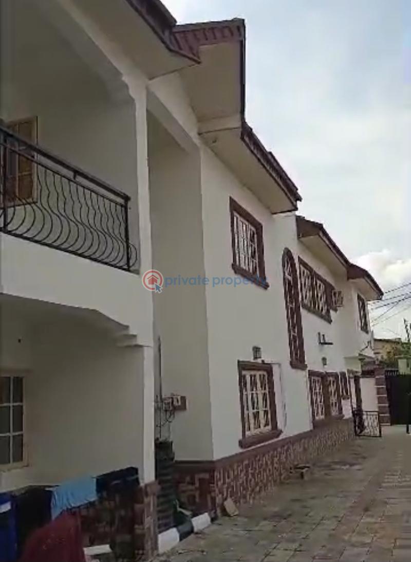 8 bedroom Detached Duplex For Sale Aree Oluyole Estate Ibadan Oyo - 1